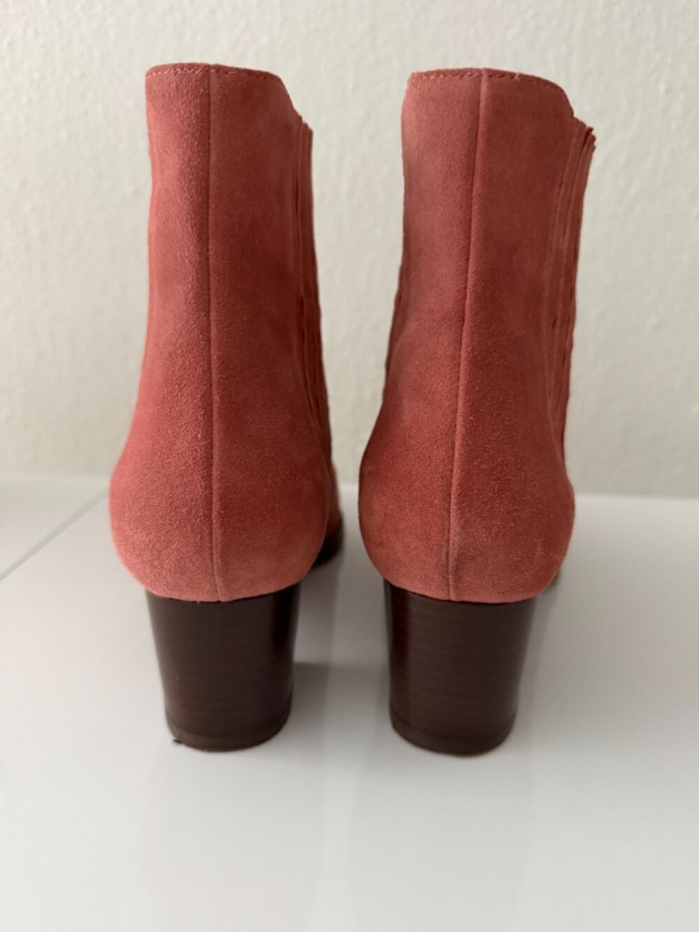 Sézane Jules in Blush Suede Chelsea Ankle Boots — Size 8 (FR 39) - Picture 5 of 8
